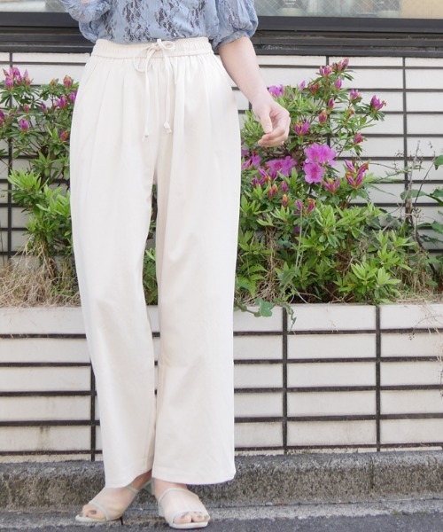 DISKEEN SURE(ディスキーンシュアー)の「腰周りすっきり見え!きれいめタックワイドパンツ(その他パンツ・レディース・イエロー/ホワイト/オフホワイト/アイボリー/チャコール/ブラック・FREE)」の3枚目の写真