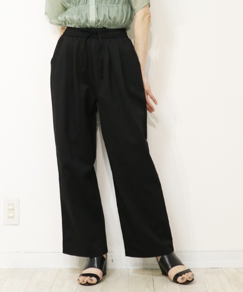 DISKEEN SURE(ディスキーンシュアー)の「腰周りすっきり見え!きれいめタックワイドパンツ(その他パンツ・レディース・イエロー/ホワイト/オフホワイト/アイボリー/チャコール/ブラック・FREE)」の4枚目の写真