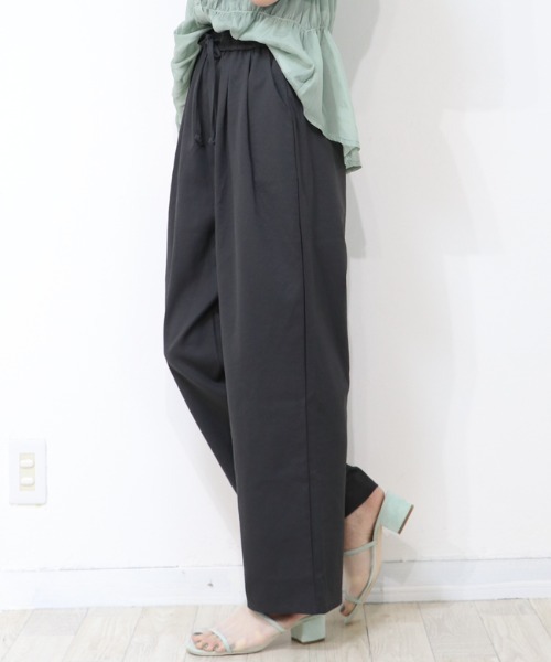 DISKEEN SURE(ディスキーンシュアー)の「腰周りすっきり見え!きれいめタックワイドパンツ(その他パンツ・レディース・イエロー/ホワイト/オフホワイト/アイボリー/チャコール/ブラック・FREE)」の14枚目の写真