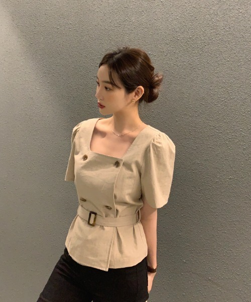Aelina(エリナ)の「ベルト付きスクエアネックラインダブルブレストコットンブラウス(シャツ/ブラウス・レディース・ブラック/ベージュ/オフホワイト・FREE)」の12枚目の写真
