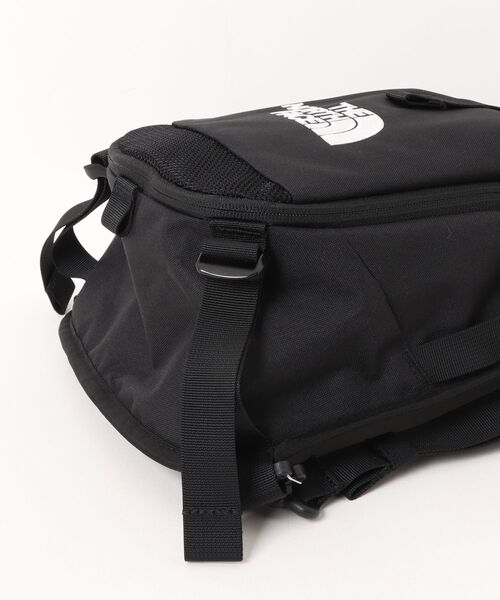 THE NORTH FACE(ザノースフェイス)の「THE NORTH FACE ノースフェイス リープスリング(ショルダーバッグ・メンズ・ホワイト/ブラック・FREE)」の4枚目の写真