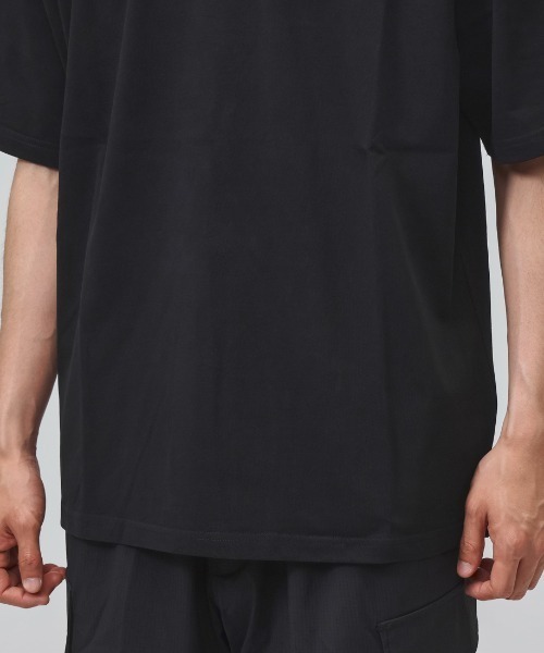 NEW ERA(ニューエラ)の「ニューエラ NEW ERA SS OS CT TEE BOX LOGO EMB BLK(Tシャツ/カットソー・メンズ・ブラック・M/L/LL)」の6枚目の写真