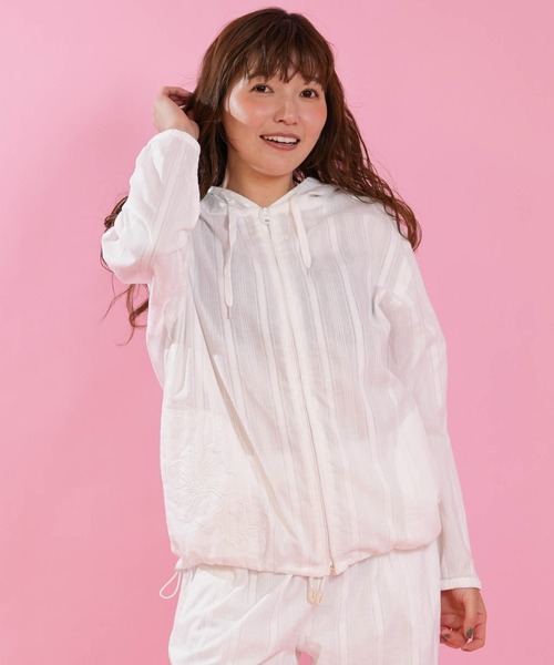 Hula Lani(フララニ)の「HULALANI/フララニ レディース ジップアップパーカー 長袖 羽織り ワンポイント 263HU2JK071(シャツ/ブラウス・レディース・ホワイト/ブルー/ピンク・FREE)」の5枚目の写真