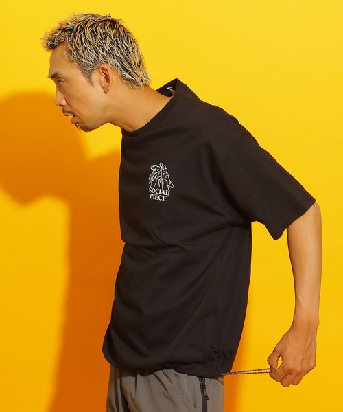 ROTAR(ローター)の「SOCIAL PIECE draw cord Tee(Tシャツ/カットソー・メンズ・ホワイト/ブラック・X-LARGE/LARGE/MEDIUM)」の4枚目の写真