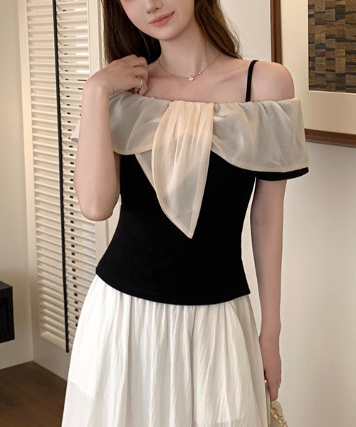 LUCPY(ラクピー)の「ビッグリボンオフショルダートップス(その他トップス・レディース・ホワイト×ブラック・SMALL/LARGE/MEDIUM/X-LARGE)」の3枚目の写真