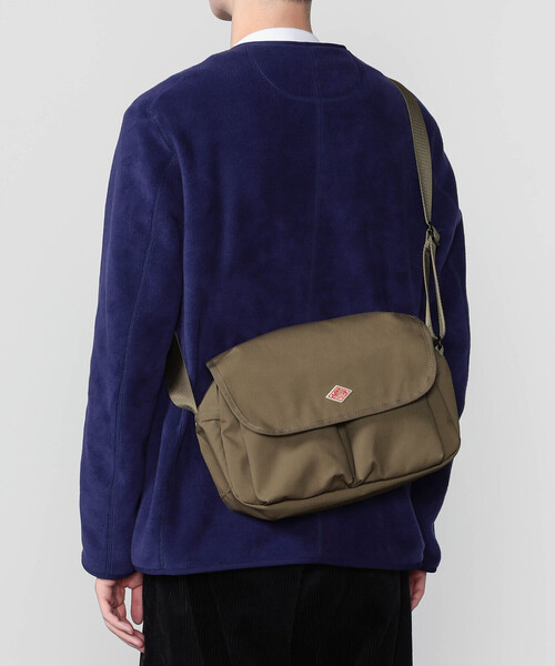 DANTON(ダントン)の「DANTON | キャンバス ショルダーバッグ OBERKAMPF UNISEX(ショルダーバッグ・レディース・ブラック/ブラウン系その他・-)」の2枚目の写真