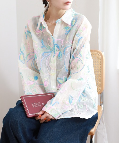 FUNALIVE(ファンアライブ)の「je crois soi カラフル刺繍ブラウス 長袖(シャツ/ブラウス・レディース・オフホワイト・FREE)」の3枚目の写真
