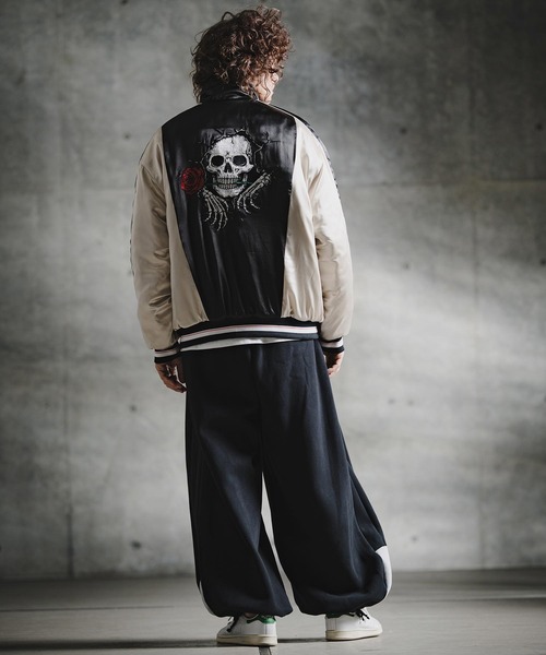 GLIMCLAP（グリムクラップ）の「mj11697-Reversible Souvenir Bomber Jacket リバーシブルスーベニアジャケット(211-011-gla-cg)（スカジャン・メンズ・ホワイト×ブラック/ブラック×ブラック・L/M/S）」の10枚目の写真