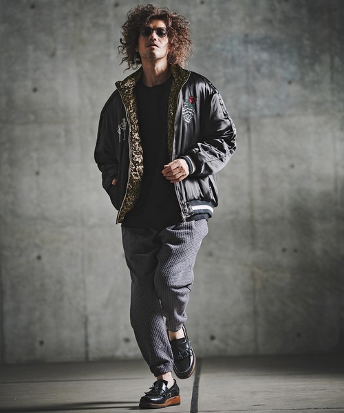 GLIMCLAP（グリムクラップ）の「mj11697-Reversible Souvenir Bomber Jacket リバーシブルスーベニアジャケット(211-011-gla-cg)（スカジャン・メンズ・ホワイト×ブラック/ブラック×ブラック・L/M/S）」の18枚目の写真