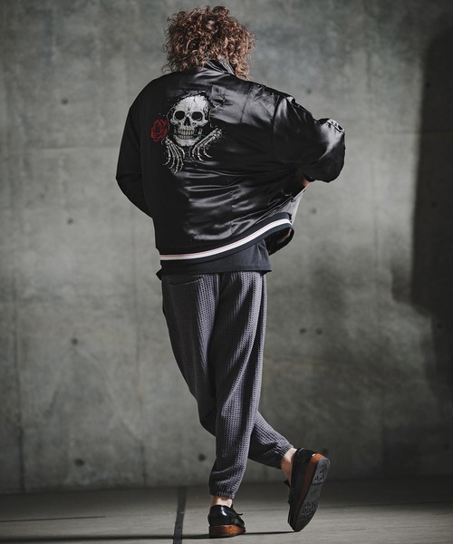 GLIMCLAP（グリムクラップ）の「mj11697-Reversible Souvenir Bomber Jacket リバーシブルスーベニアジャケット(211-011-gla-cg)（スカジャン・メンズ・ホワイト×ブラック/ブラック×ブラック・L/M/S）」の20枚目の写真