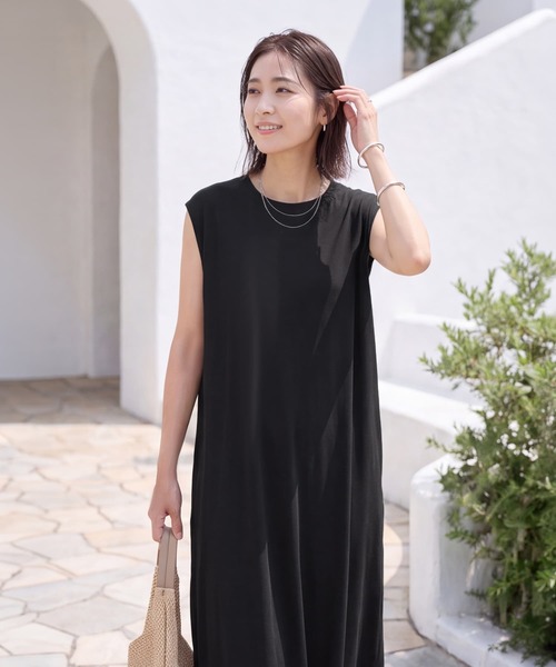 STYLE DELI(スタイルデリ)の「とろみ落ち感カットソーワンピース(ワンピース・レディース・ブルー/ブラック・02/01)」の18枚目の写真
