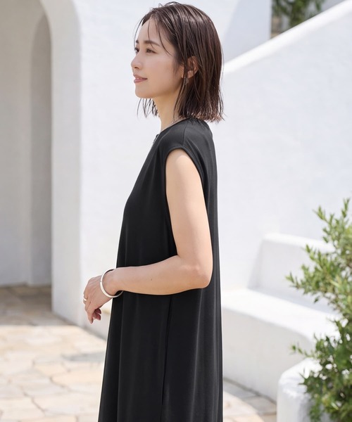 STYLE DELI(スタイルデリ)の「とろみ落ち感カットソーワンピース(ワンピース・レディース・ブルー/ブラック・02/01)」の19枚目の写真