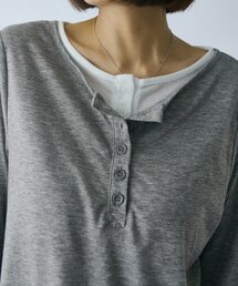 earthy（アーシー）の「配色ヘンリーネックトップス（Tシャツ/カットソー）」