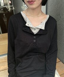 earthy（アーシー）の「配色ヘンリーネックトップス（Tシャツ/カットソー）」