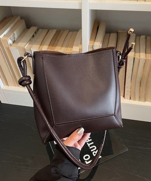ONEP STAR（ワンピスター）の「ミニバッグ付き2WAYバケツショルダーバッグ（ショルダーバッグ・レディース・ブラック/ブラウン/ダークブラウン・FREE）」の14枚目の写真