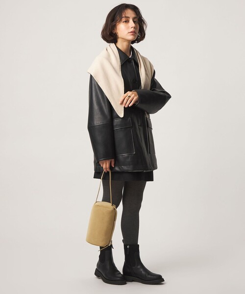 green label relaxing(グリーンレーベルリラクシング)の「【WEB限定】<at ease>レザーライク ブルゾン(その他アウター・レディース・ブラック/クリーム・38/36)」の7枚目の写真