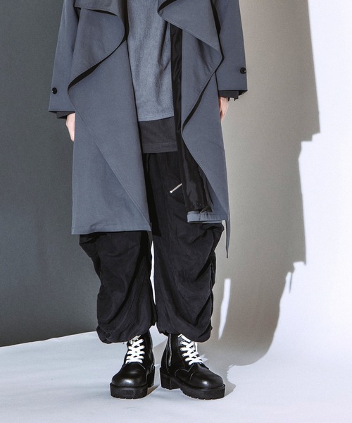 NO ID.(ノーアイディ)の「【NO ID.】Side Gather Wide Cargo Pants / サイド ギャザー ワイド カーゴ パンツ(カーゴパンツ・メンズ・グレー/ブラック・2/1)」の8枚目の写真