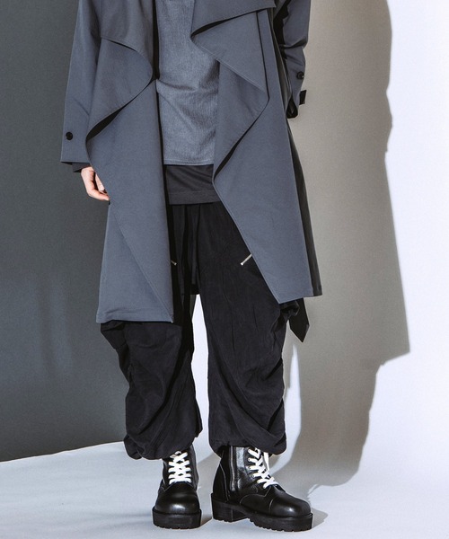 NO ID.(ノーアイディ)の「【NO ID.】Side Gather Wide Cargo Pants / サイド ギャザー ワイド カーゴ パンツ(カーゴパンツ・メンズ・グレー/ブラック・2/1)」の9枚目の写真