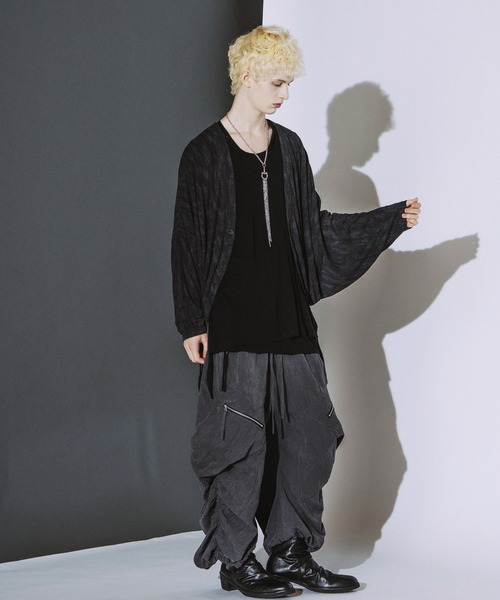 NO ID.(ノーアイディ)の「【NO ID.】Side Gather Wide Cargo Pants / サイド ギャザー ワイド カーゴ パンツ(カーゴパンツ・メンズ・グレー/ブラック・2/1)」の16枚目の写真