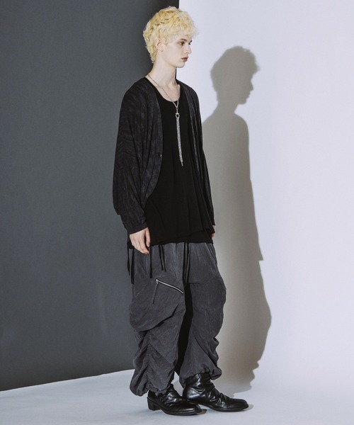 NO ID.(ノーアイディ)の「【NO ID.】Side Gather Wide Cargo Pants / サイド ギャザー ワイド カーゴ パンツ(カーゴパンツ・メンズ・グレー/ブラック・2/1)」の21枚目の写真
