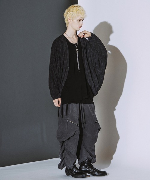 NO ID.(ノーアイディ)の「【NO ID.】Side Gather Wide Cargo Pants / サイド ギャザー ワイド カーゴ パンツ(カーゴパンツ・メンズ・グレー/ブラック・2/1)」の22枚目の写真