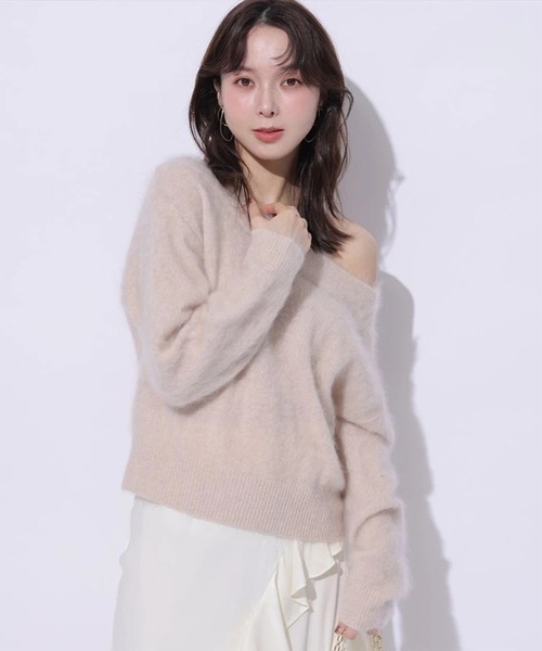 Mystrada(マイストラーダ)の「オフショルファーニット(ニット/セーター・レディース・ホワイト/ダークブラウン/ピンクベージュ/ピンク系その他4・38)」の3枚目の写真