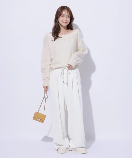Mystrada(マイストラーダ)の「オフショルファーニット(ニット/セーター・レディース・ホワイト/ダークブラウン/ピンクベージュ/ピンク系その他4・38)」の9枚目の写真