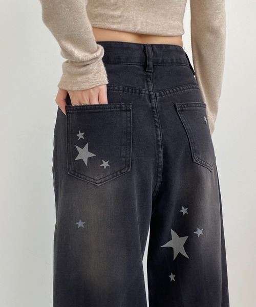 MAISON DE THERESE(メゾン ド テレーズ)の「星柄プリント ワイドカーブデニムパンツ レトロ ゆるシルエット バナナパンツ(デニムパンツ・レディース・ブルー/ブラック・M)」の5枚目の写真