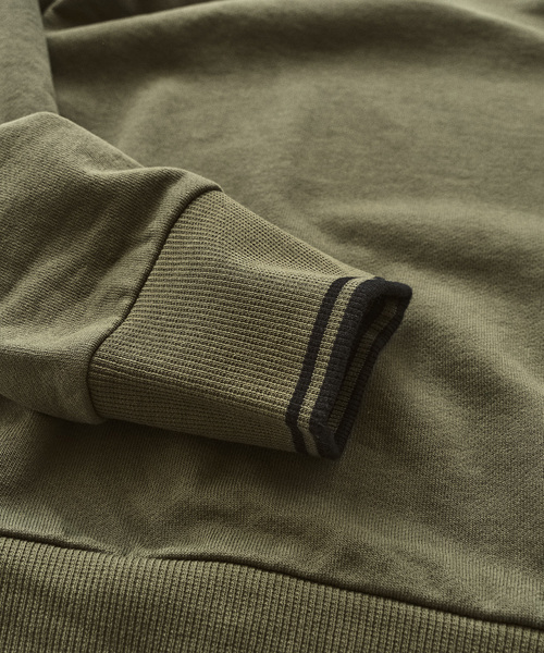 417 EDIFICE（フォーワンセブンエディフィス）の「FRED PERRY / フレッドペリー TIPPED CREWNECK SWEATSHIRT（スウェット・メンズ・ネイビー/カーキ/アイボリー・MEDIUM/LARGE）」の16枚目の写真