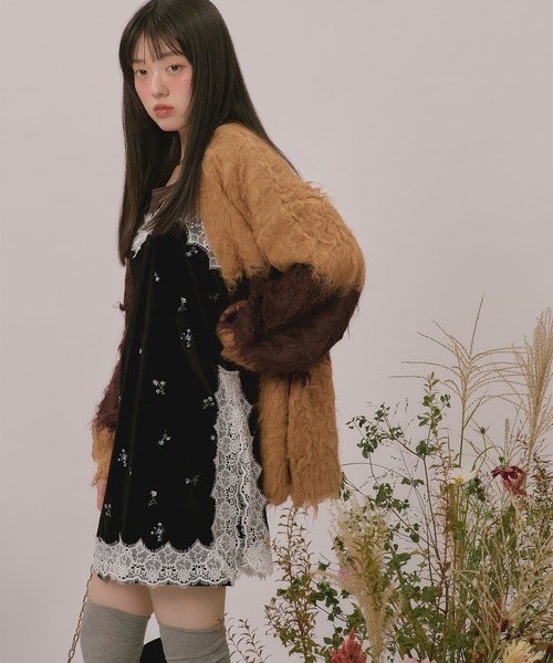 loin nuit(ロワンニュイ)の「velours assort lace cami onepiece / ベロアアソートレースキャミワンピース(ワンピース・レディース・ブラウン/ブラック・FREE)」の17枚目の写真