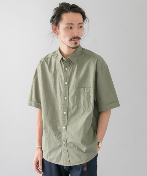 URBAN RESEARCH（アーバンリサーチ）の「UR 製品染めタイプライタールーズシャツ（シャツ/ブラウス・メンズ・カーキ/ブルー/ホワイト/ネイビー・MEDIUM/LARGE）」の3枚目の写真