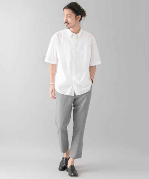 URBAN RESEARCH（アーバンリサーチ）の「UR 製品染めタイプライタールーズシャツ（シャツ/ブラウス・メンズ・カーキ/ブルー/ホワイト/ネイビー・MEDIUM/LARGE）」の9枚目の写真