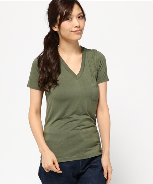 MOUSSY（マウジー）の「V NECK TEE（Tシャツ/カットソー・レディース・ホワイト/ホワイト系その他/カーキ/ブラック・1/2）」の8枚目の写真