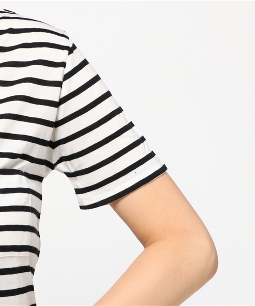 MOUSSY（マウジー）の「V NECK TEE（Tシャツ/カットソー・レディース・ホワイト/ホワイト系その他/カーキ/ブラック・1/2）」の13枚目の写真