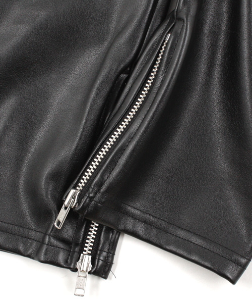 603（ロクマルサン）の「６０３　ＰＶＣジップ付ストレッチパンツ（その他パンツ・レディース・ブラック・40/38）」の2枚目の写真