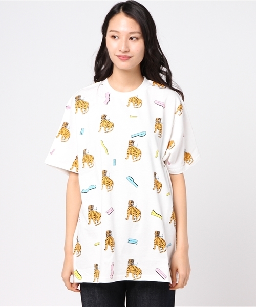PUNYUS（プニュズ）の「タイガー総柄Tシャツ（Tシャツ/カットソー・レディース・ホワイト・3/4）」の7枚目の写真