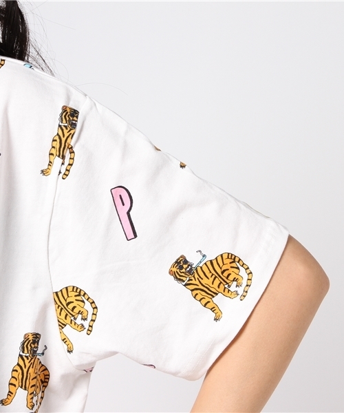 PUNYUS（プニュズ）の「タイガー総柄Tシャツ（Tシャツ/カットソー・レディース・ホワイト・3/4）」の4枚目の写真