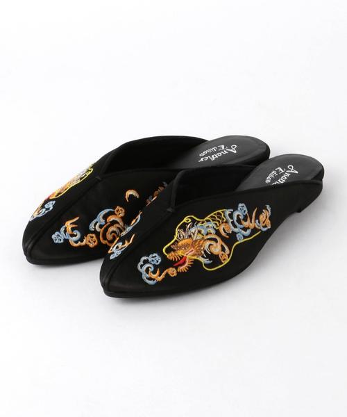 Another Edition(アナザーエディション)の「チャイナ刺繍スリッポン ◆(その他シューズ・レディース・ピンク/ブラック・MEDIUM/LARGE/SMALL)」の2枚目の写真