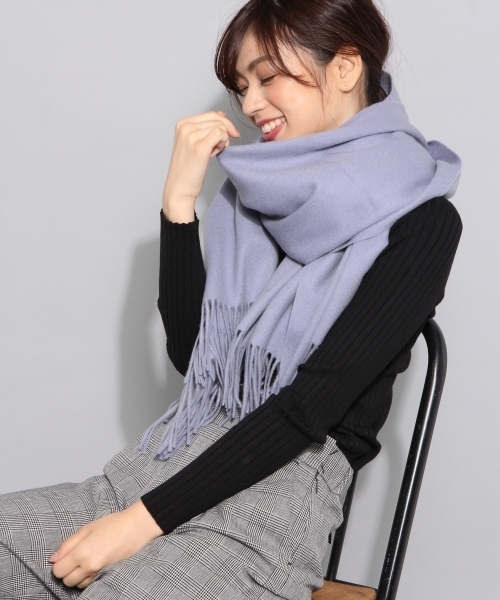BLISS POINT（ブリスポイント）の「AWカシミヤコンストール/767765（ストール/ショール・レディース・ベージュ/ピンク/オフホワイト/チャコールグレー/ブルー/サーモンピンク/イエロー/その他2/その他3/その他5/その他4/その他1/その他6/ライトブルー/オレンジ/パープル・ONE SIZE）」の5枚目の写真