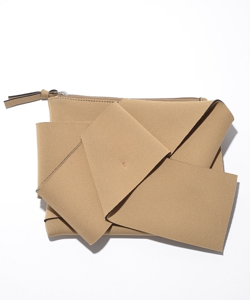 SOLPRESA（ソルプレーサ）の「ボンディングリボンクラッチバッグ（クラッチバッグ・レディース・ベージュ/オレンジ/イエロー/ブラック・ONE SIZE）」の14枚目の写真