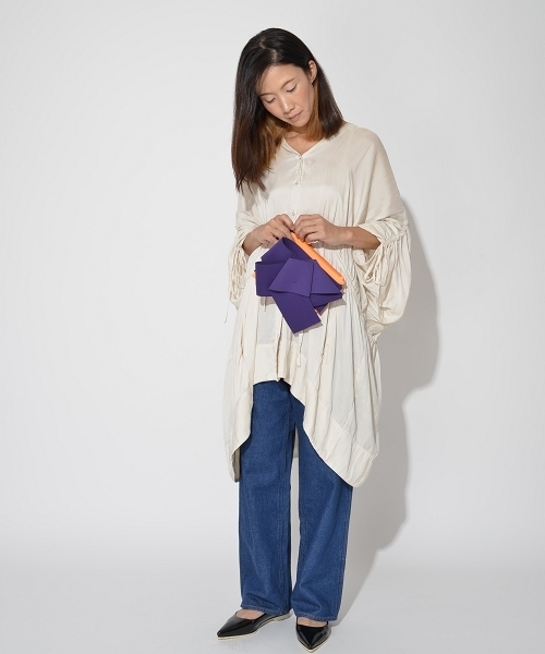 SOLPRESA（ソルプレーサ）の「ボンディングリボンクラッチバッグ（クラッチバッグ・レディース・ベージュ/オレンジ/イエロー/ブラック・ONE SIZE）」の20枚目の写真