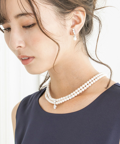 form forma(フォルムフォルマ)の「パールショートネックレス(ネックレス・レディース・ホワイト×シルバー/ホワイト×ゴールド・FREE)」の2枚目の写真