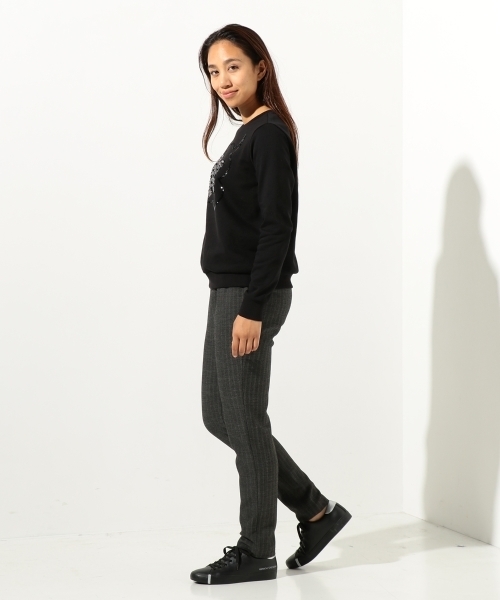 ARMANI EXCHANGE（アルマーニエクスチェンジ）の「【AXアルマーニ エクスチェンジ】スパンコールロゴ スウェット（スウェット・レディース・ホワイト/ブラック・SMALL/MEDIUM/X-SMALL/LARGE）」の7枚目の写真