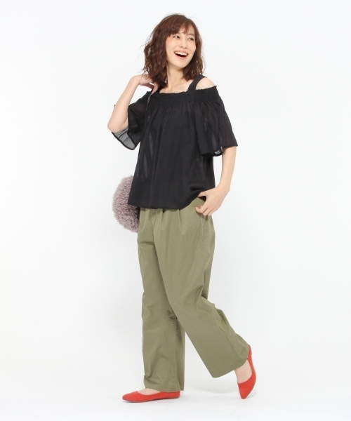 LAKOLE(ラコレ)の「【撥水】スエードフラットパンプス / LAKOLE(パンプス・レディース・ブラック/サンドグレー/その他16/マスタード・LARGE/SMALL/MEDIUM)」の8枚目の写真
