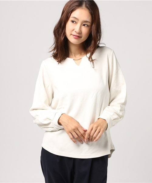 Honeys（ハニーズ）の「メタルパーツプルオーバー（Tシャツ/カットソー・レディース・ブラック/ベージュ/オフホワイト/ピンク/ブルー/マスタード・L/M）」の2枚目の写真