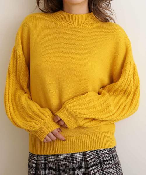 FREE'S MART（フリーズマート）の「袖ケーブルハイネックニット（ニット/セーター・レディース・ベージュ/グレー/イエロー・FREE）」の3枚目の写真