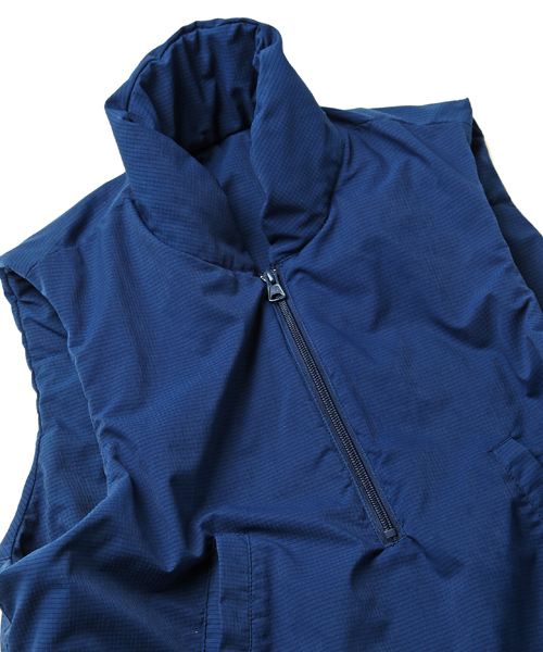 dip（ディップ）の「dip×世間知らず../プルオーバーベスト（ベスト・メンズ・ブルー・MEDIUM/LARGE）」の2枚目の写真