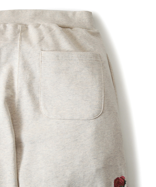 BILLIONAIRE BOYS CLUB(ビリオネア・ボーイズ・クラブ)の「BILLIONAIRE BOYS CLUB EMBROIDERED FLORAL SWEATPANTS 18SPRING(その他パンツ・メンズ・ブラック/オフホワイト・MEDIUM/SMALL/LARGE)」の5枚目の写真