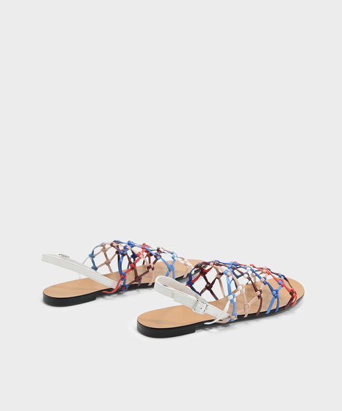 CHARLES & KEITH(チャールズ & キース)の「キトンウィーブサンダル / KNOTTED WEAVE SANDALS(サンダル・レディース・ホワイト/ブラック・23.5cm/25cm/24.5cm/23cm)」の6枚目の写真