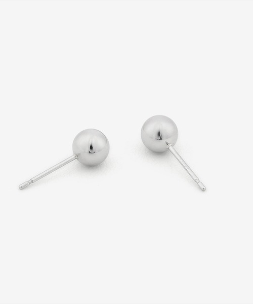 ESTELLE(エステール)の「プラチナ ピアス (5mm) ESTELLE/エステール(ピアス(両耳用)・レディース・プラチナム・-)」の6枚目の写真